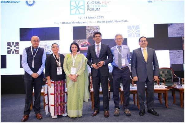 MoS for Rural Development & Communications, GoI, Chandra Sekhar Pemmasani (4th from left) with climate experts at Global Heat & Cooling Forum organized by NRDC, NDMA & World Bank