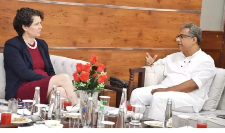 US Consul General Kathy Giles Díaz holds meeting with Bihar Industry Minister Nitish Mishra in Patna.