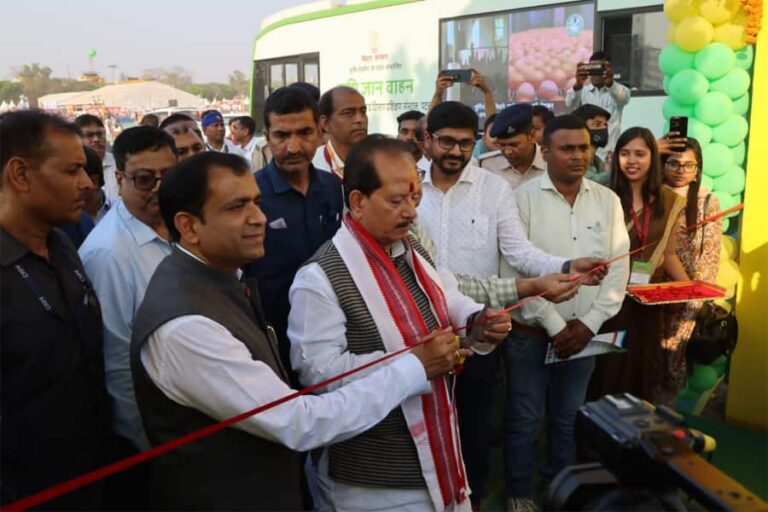 Bihar’s Deputy Chief Minister and Agriculture Minister, Vijay Kumar Sinha, inaugurates the Agriculture Pavilion at Bihar Day Function in Patna.