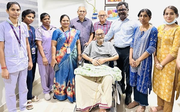 The nursing & surgical team at Be Well Hospitals, Selaiyur, led by Dr Gopinath Duraiswamy, Clinical Lead & Sr Consultant Orthopedic Surgeon
